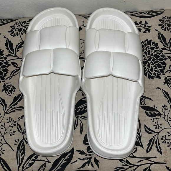 EVA Foam Lite Slide Brick Pattern Bone White New - Picture 7 of 14